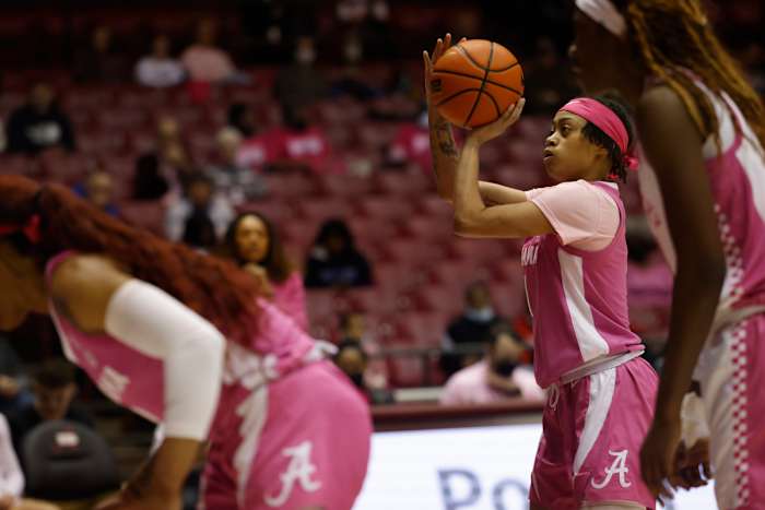 021322_WBB_AbramsMe_Kentucky_JH0712